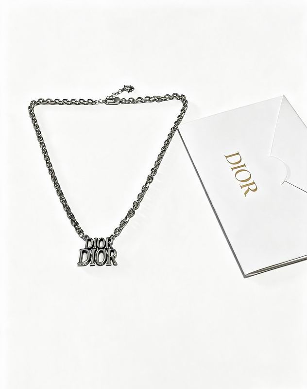 Dior Necklace 08yxs31